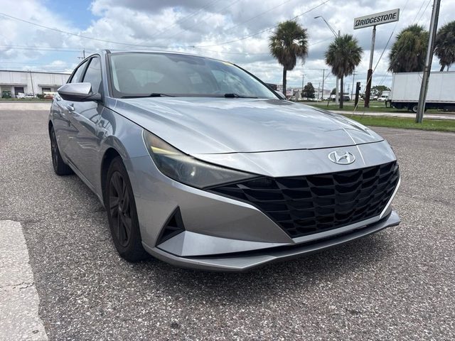 2021 Hyundai Elantra SEL FWD photo