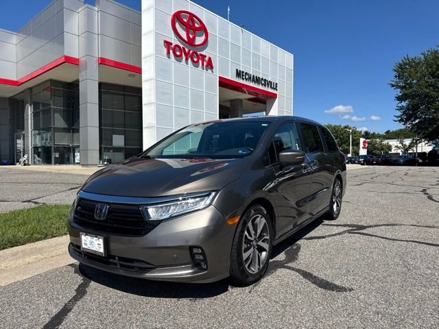 2021 Honda Odyssey Touring FWD photo