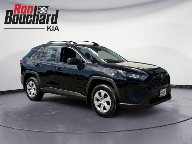 2021 Toyota RAV4 LE AWD photo