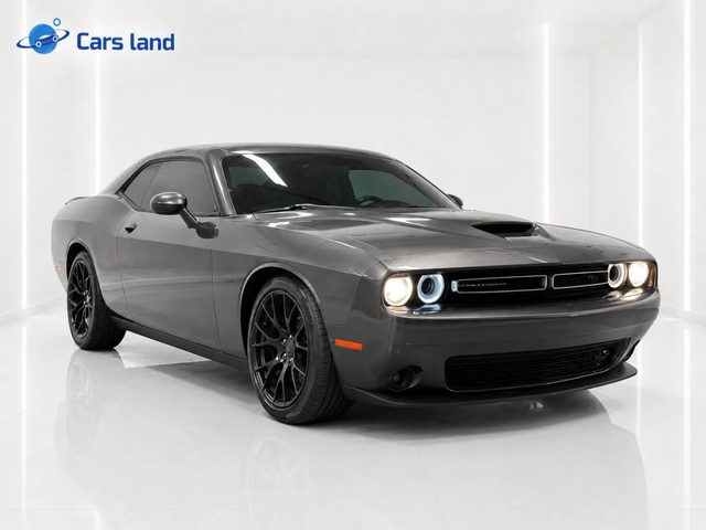 2020 Dodge Challenger R/T RWD photo