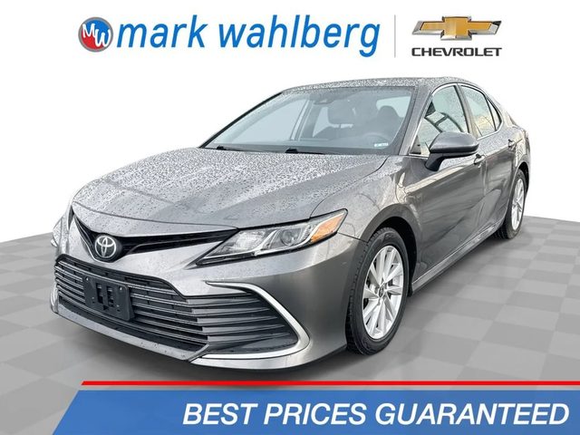 2021 Toyota Camry LE FWD photo