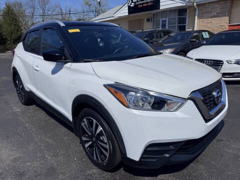 2020 Nissan Kicks SV FWD photo
