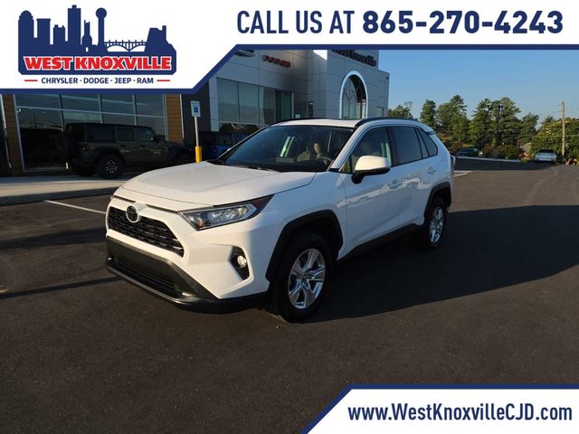 2021 Toyota RAV4 XLE FWD photo