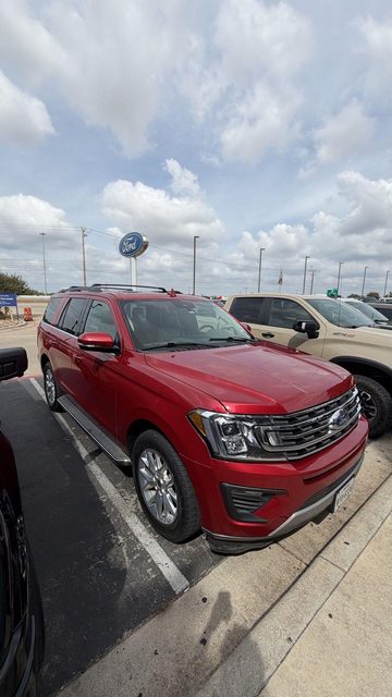 2020 Ford Expedition XLT RWD photo