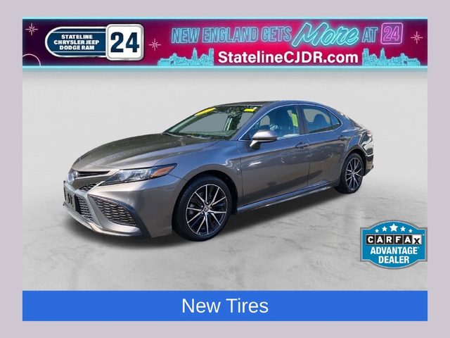 2021 Toyota Camry SE FWD photo