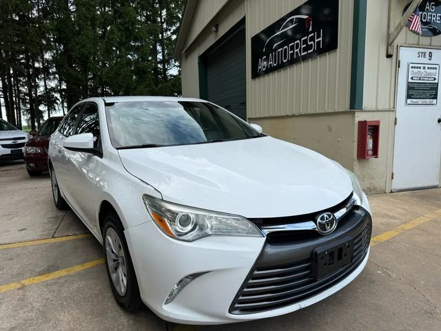 2015 Toyota Camry LE FWD photo