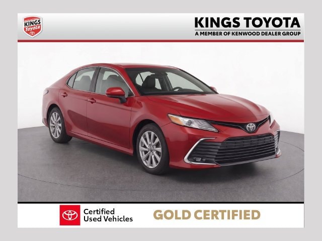 2021 Toyota Camry LE FWD photo