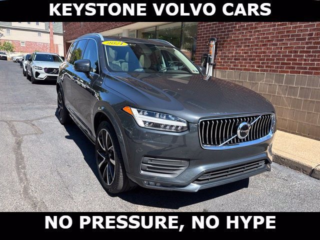 2021 Volvo XC90 Momentum AWD photo