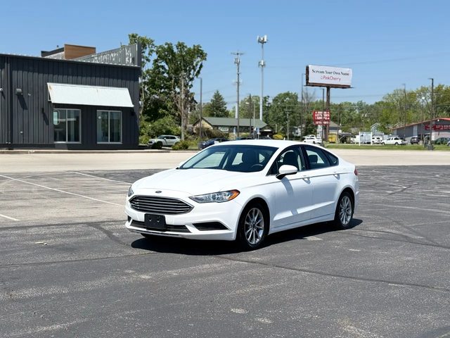 2017 Ford Fusion SE FWD photo
