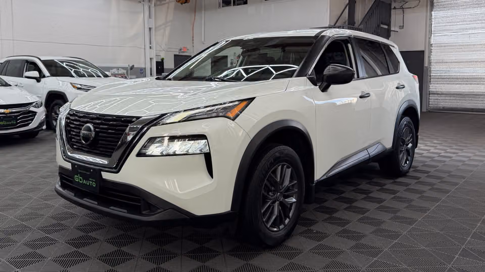 2021 Nissan Rogue S FWD photo
