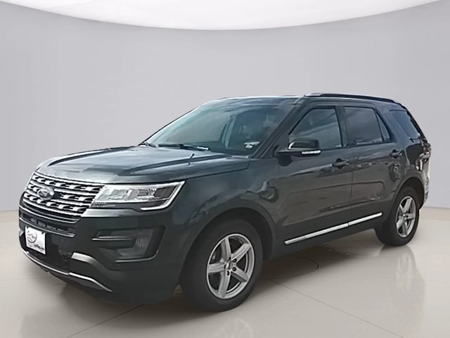 2016 Ford Explorer XLT 4WD photo