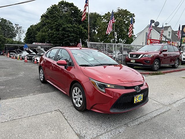 2021 Toyota Corolla LE FWD photo