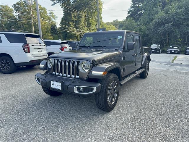 2021 Jeep Gladiator Overland 4WD photo