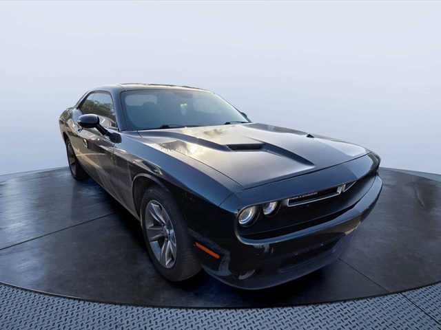 2019 Dodge Challenger SXT RWD photo