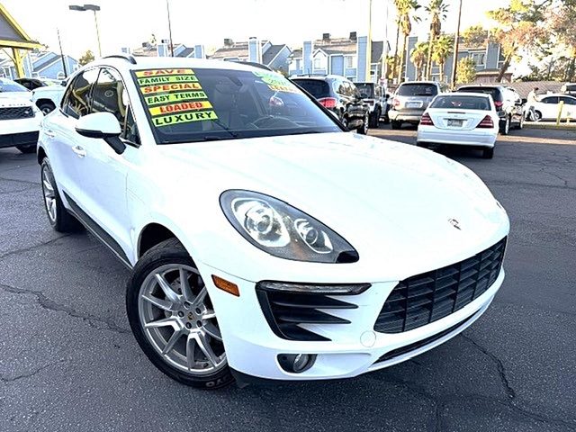2016 Porsche Macan S AWD photo
