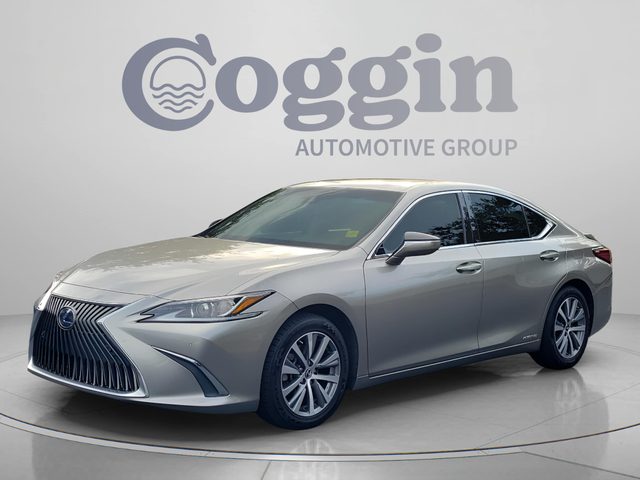 2021 Lexus ES ES 300h FWD photo