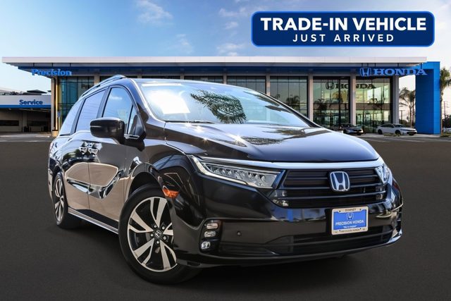 2021 Honda Odyssey Touring FWD photo