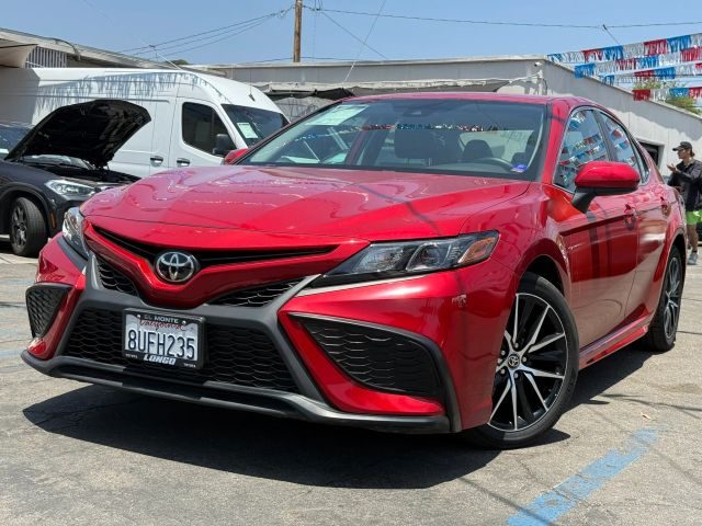 2021 Toyota Camry SE FWD photo