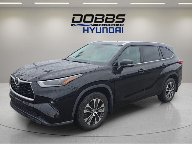 2021 Toyota Highlander XLE AWD photo