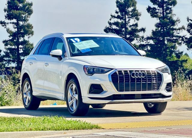2019 Audi Q3 Premium AWD photo