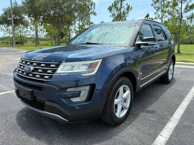 2017 Ford Explorer XLT 4WD photo