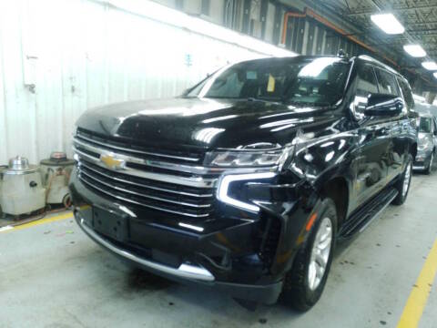 2021 Chevrolet Suburban LT 4WD photo