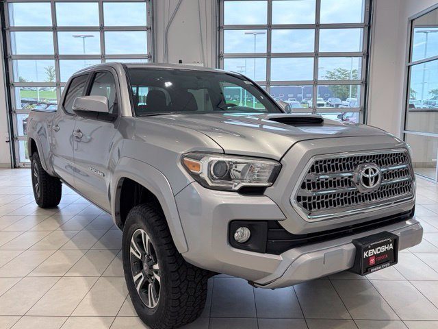 2016 Toyota Tacoma TRD Sport 4WD photo