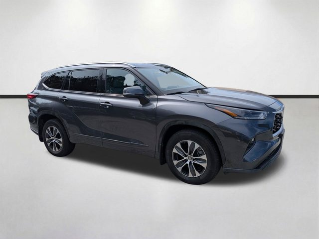 2021 Toyota Highlander XLE AWD photo