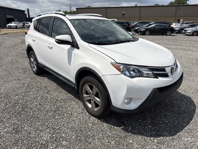 2015 Toyota RAV4 XLE FWD photo