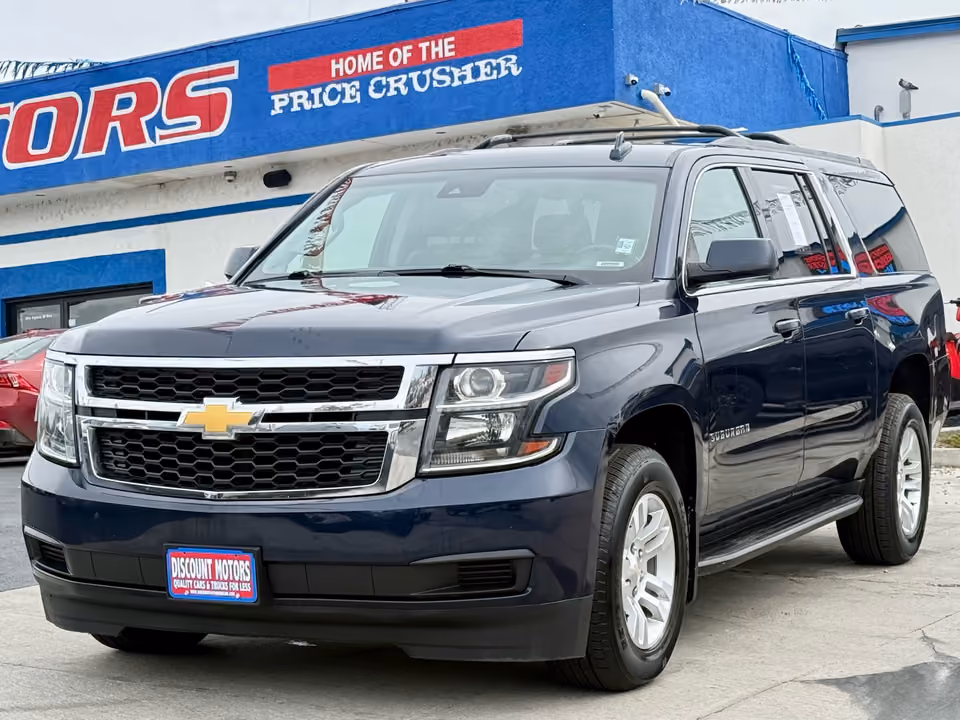 2019 Chevrolet Suburban LT 4WD photo