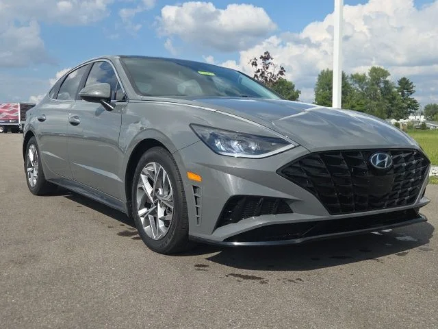 2021 Hyundai Sonata SEL FWD photo