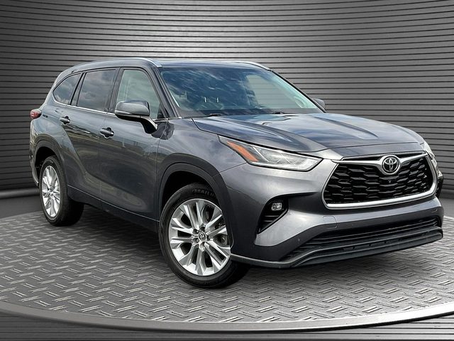 2021 Toyota Highlander Limited FWD photo