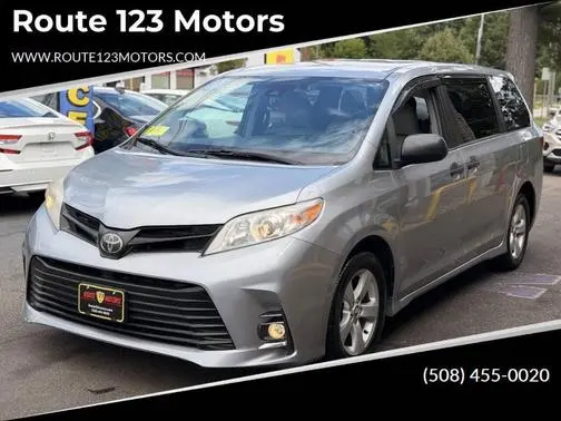 2018 Toyota Sienna L FWD photo