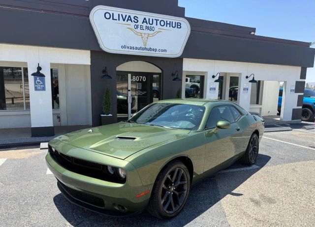 2021 Dodge Challenger SXT RWD photo