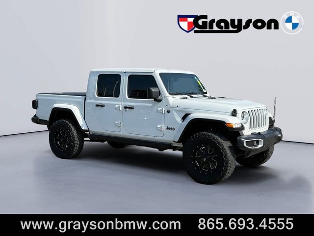 2021 Jeep Gladiator Overland 4WD photo