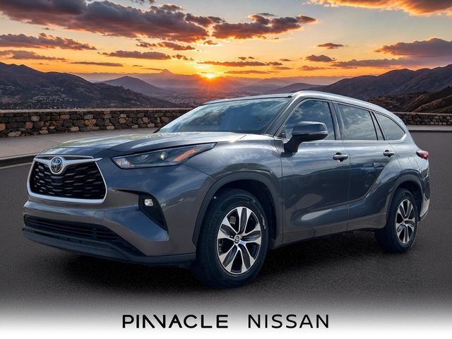2021 Toyota Highlander XLE FWD photo