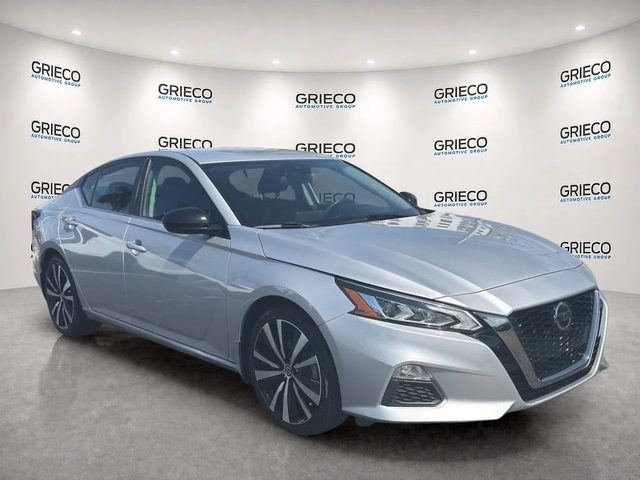 2021 Nissan Altima 2.5 SR FWD photo