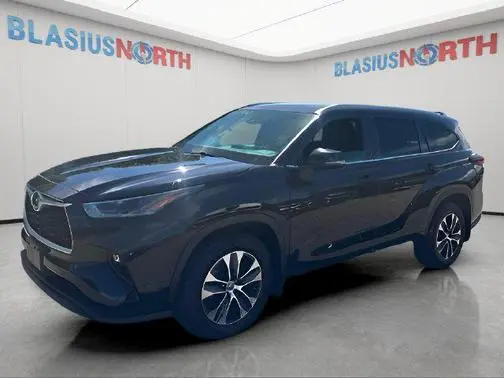 2021 Toyota Highlander XLE AWD photo