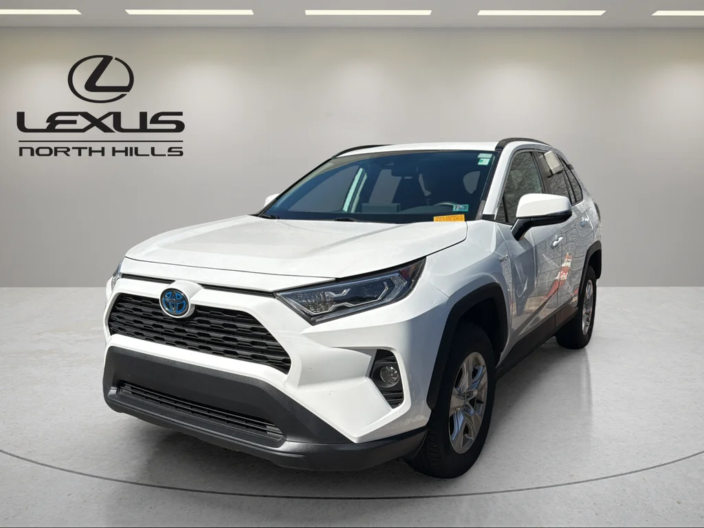 2021 Toyota RAV4 Hybrid XLE AWD photo