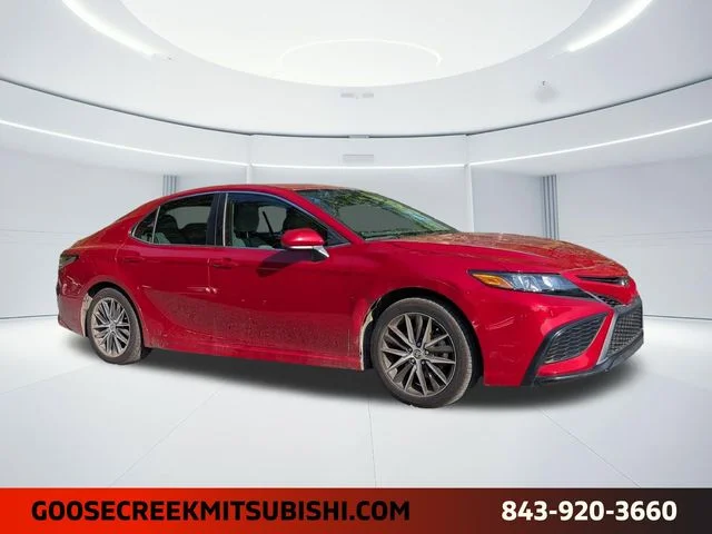 2021 Toyota Camry SE FWD photo