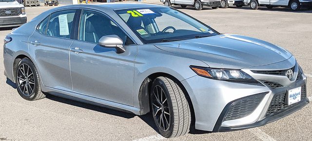 2021 Toyota Camry SE FWD photo