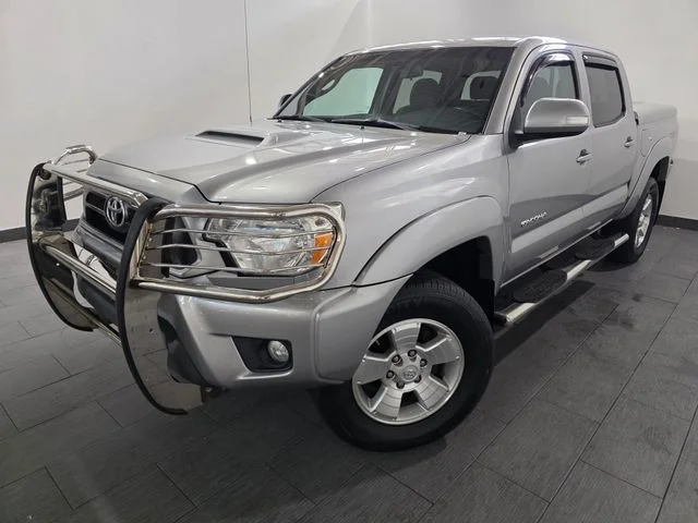 2015 Toyota Tacoma 4WD photo