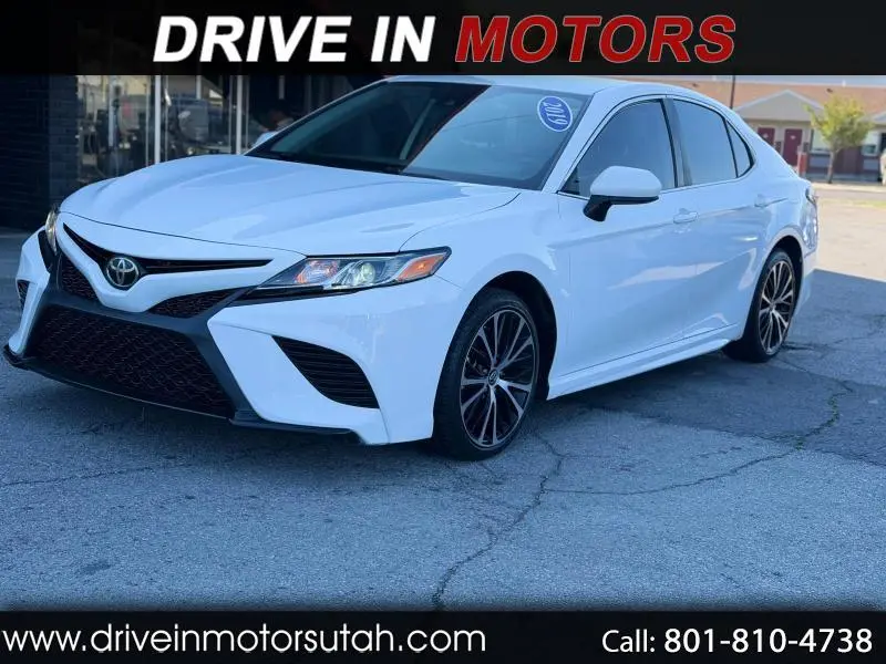 2019 Toyota Camry SE FWD photo