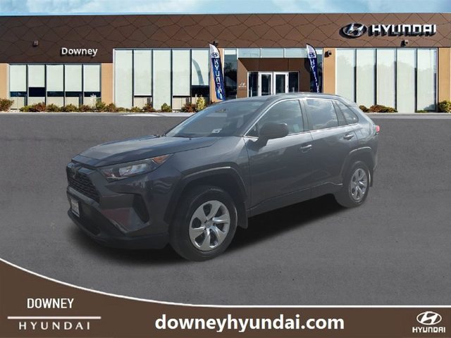 2021 Toyota RAV4 LE FWD photo
