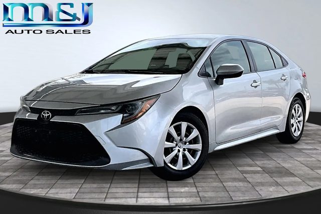 2021 Toyota Corolla LE FWD photo