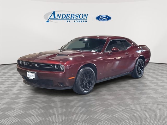 2019 Dodge Challenger SXT RWD photo