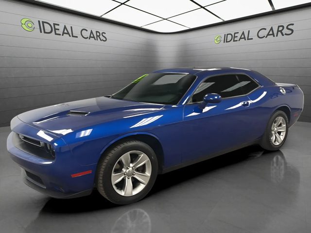 2021 Dodge Challenger SXT RWD photo