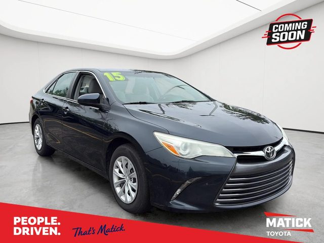 2015 Toyota Camry FWD photo