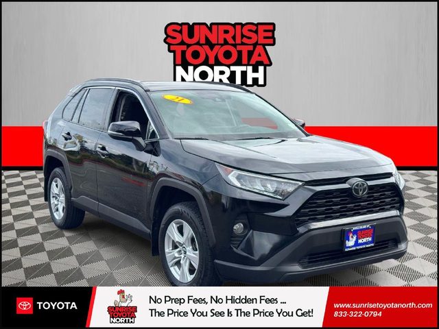 2021 Toyota RAV4 XLE AWD photo