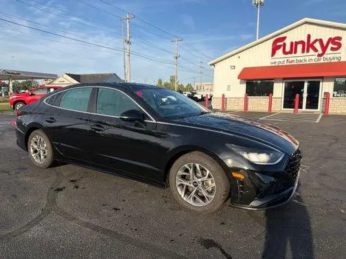 2021 Hyundai Sonata SEL FWD photo